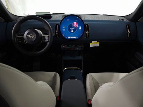 New 2025 MINI Cooper Countryman SE image 8