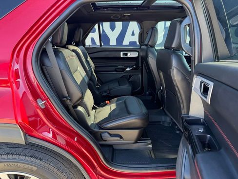 Used 2023 Ford Explorer ST-Line w/ Class IV Trailer Tow Package AWD/4WD image 31