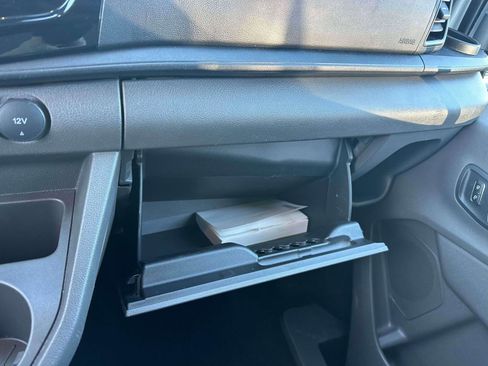 Used 2024 Ford Transit 350 XLT image 31