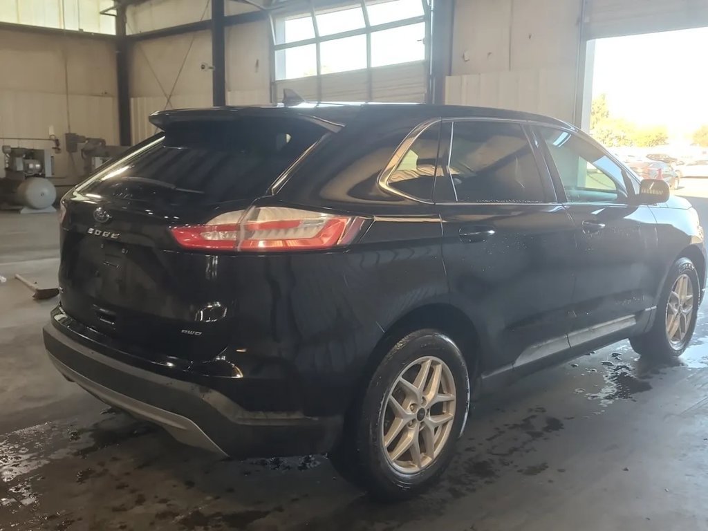 Used 2023 Ford Edge SEL AWD/4WD image 5