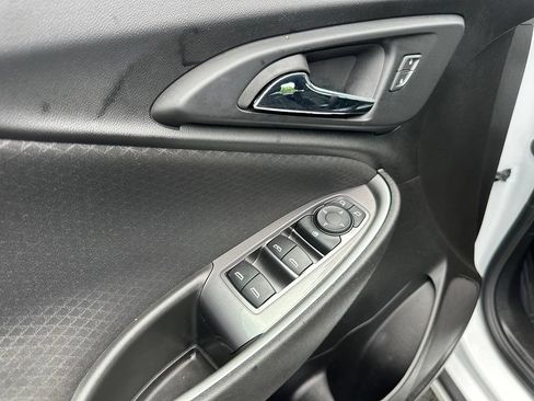 Used 2023 Chevrolet Malibu LT FWD image 15