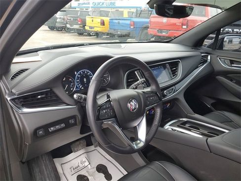 Used 2022 Buick Enclave Avenir w/ Avenir Technology Package image 8