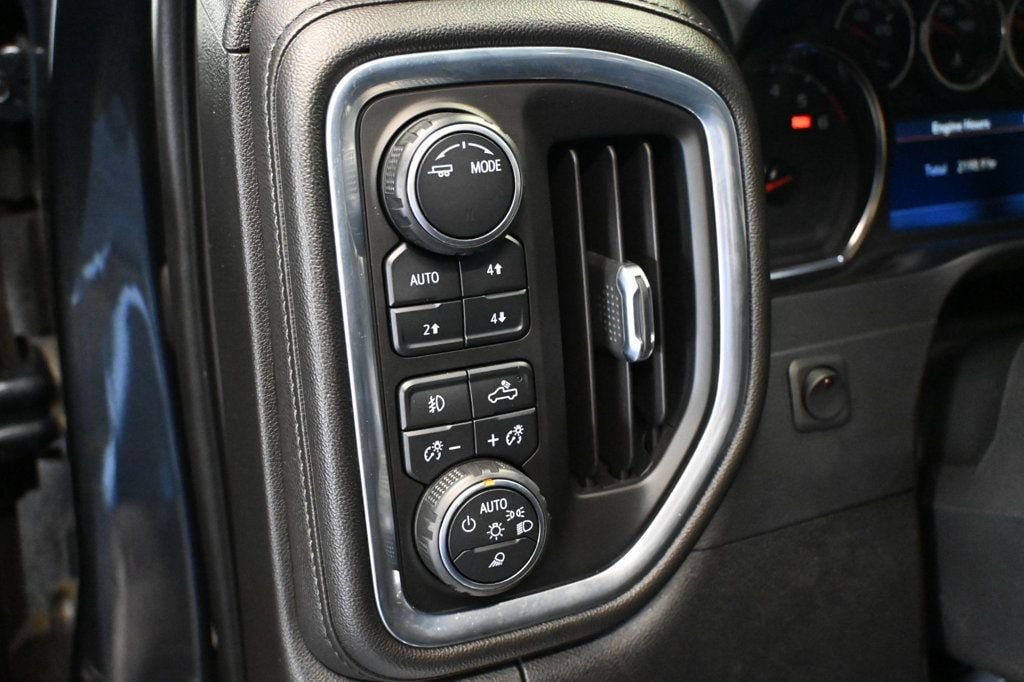 Used 2021 Chevrolet Silverado 1500 LT Trail Boss w/ Convenience Package II AWD/4WD image 17