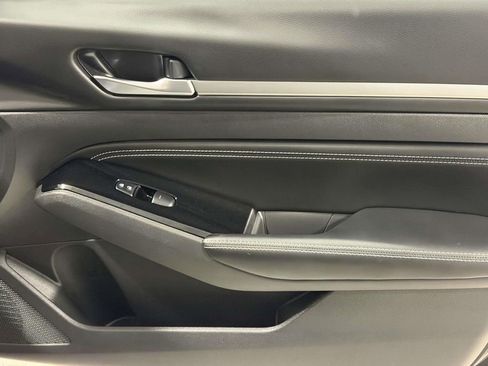 Used 2023 Nissan Altima 2.5 SL image 9