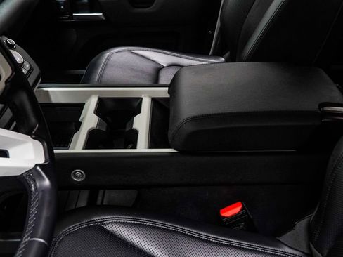 Used 2025 Land Rover Defender 110 S AWD/4WD image 23