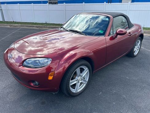 Used 2006 MAZDA MX-5 Miata Touring image 7