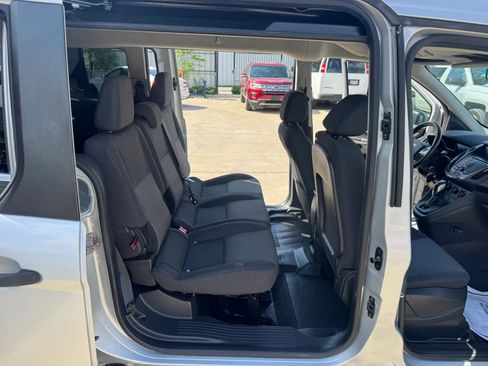 Used 2017 Ford Transit Connect XL image 30