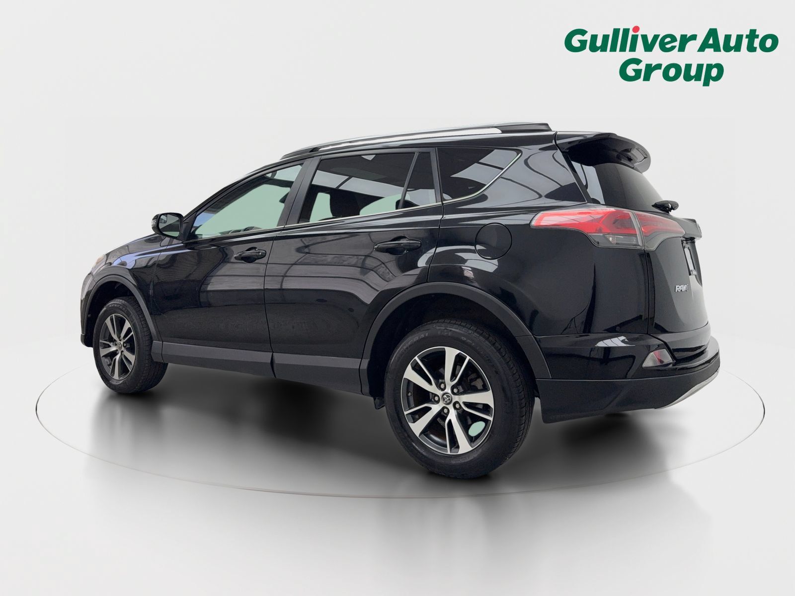 Used 2017 Toyota RAV4 XLE w/ Plus Special Value Package AWD/4WD image 4