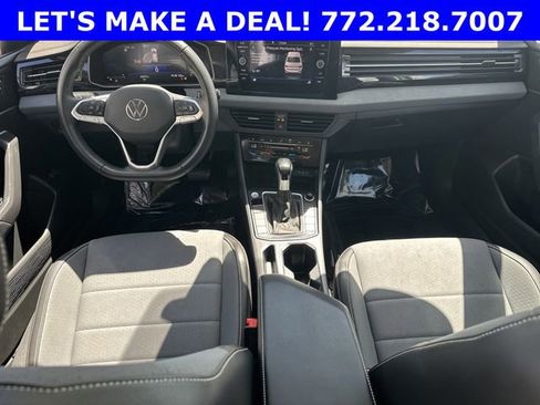 Certified 2025 Volkswagen Jetta SE image 14