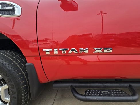 Used 2024 Nissan Titan SV w/ SV Convenience Package image 20