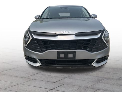 Used 2023 Kia Sportage LX image 2