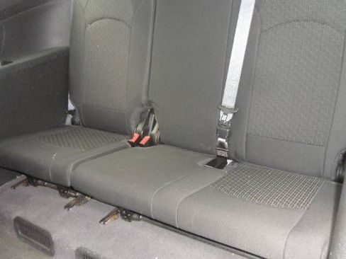 Used 2011 Chevrolet Traverse LT w/ Personal Connectivity Package FWD image 18