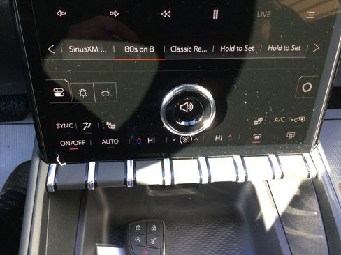 New 2026 GMC Terrain AT4 w/ Technology Package II image 10