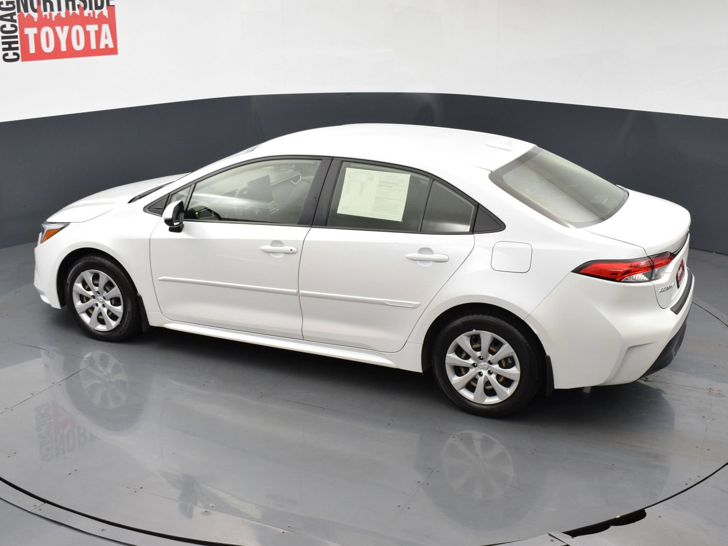 Used 2025 Toyota Corolla LE FWD image 29