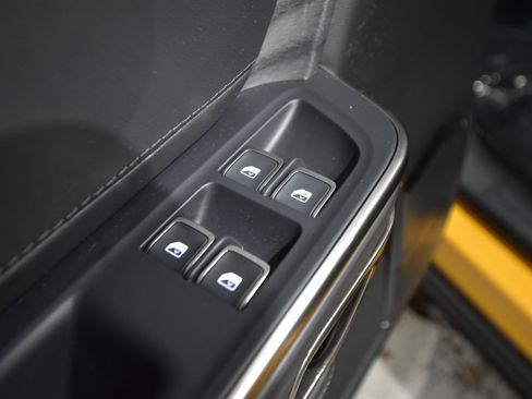 Used 2022 Rivian R1T Adventure image 17