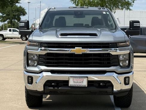 Used 2024 Chevrolet Silverado 2500 LT AWD/4WD image 9