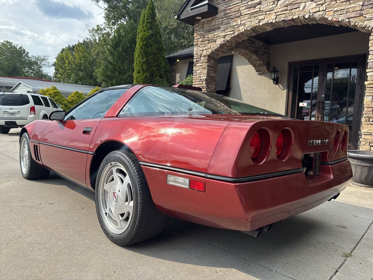 Used 1988 Chevrolet Corvette Coupe RWD image 3