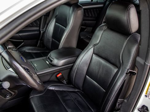 Used 2016 Ford Taurus SEL w/ Equipment Group 201A image 18