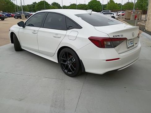 Used 2026 Honda Civic FWD Hybrid Sedan image 5