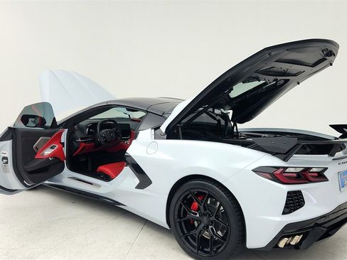 Used 2023 Chevrolet Corvette Stingray Premium Cpe w/ Z51 Performance Package image 12