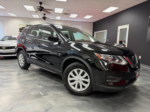Used 2020 Nissan Rogue S AWD/4WD image 3