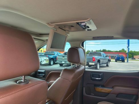 Used 2018 Chevrolet Silverado 1500 High Country AWD/4WD image 15