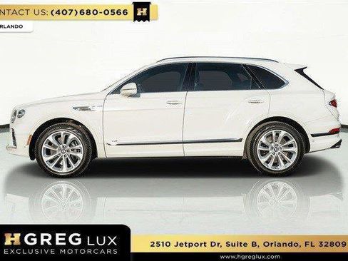 Used 2022 Bentley Bentayga AWD/4WD image 12
