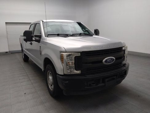 Used 2019 Ford F250 XL w/ Power Equipment Group RWD image 13