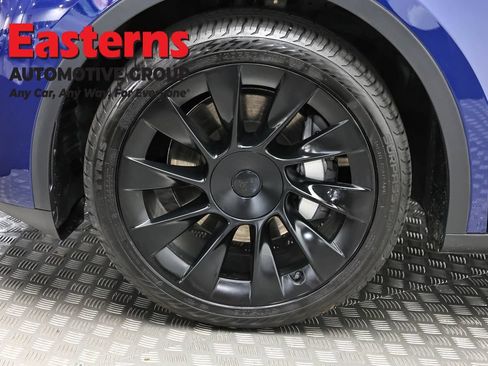 Used 2021 Tesla Model Y 2WD image 25