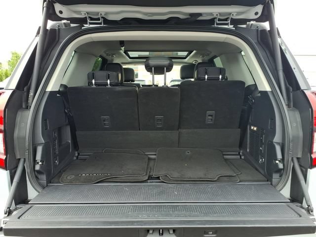 Used 2025 Ford Expedition Platinum AWD/4WD image 24