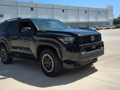 Used 2025 Toyota 4Runner TRD Off-Road AWD/4WD image 3