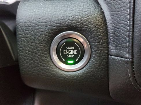 Used 2022 GMC Yukon XL Denali image 24