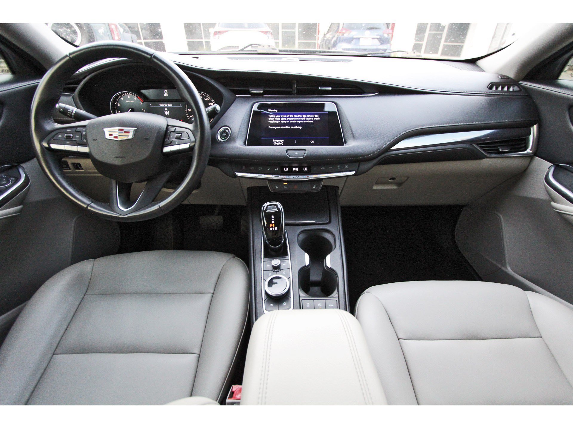 Used 2022 Cadillac XT4 Luxury w/ Cold Weather Package FWD image 12