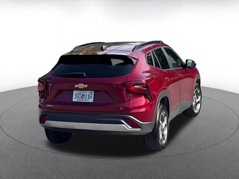 Used 2025 Chevrolet Trax LT image 15