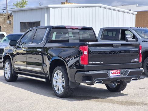 Used 2024 Chevrolet Silverado 1500 High Country AWD/4WD image 4
