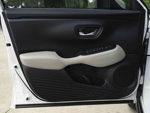 Used 2026 Honda HR-V LX image 36