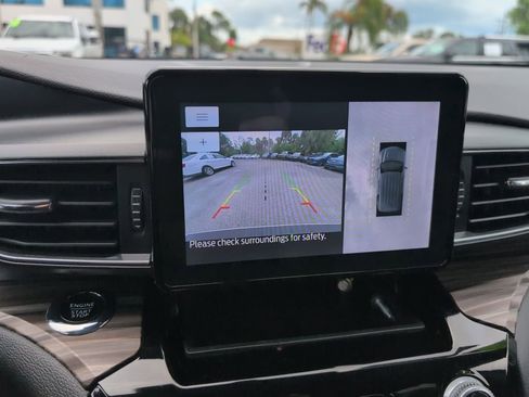 Certified 2023 Ford Explorer Limited w/ Equipment Group 301A image 19