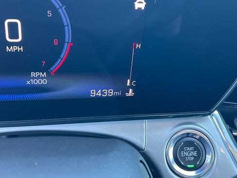 Certified 2025 Chevrolet Trax LT FWD image 18