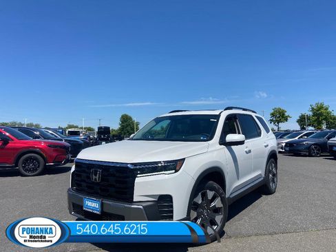 New 2026 Honda Pilot Touring image 1