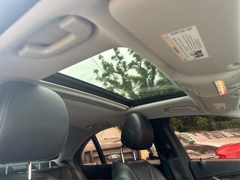Used 2018 Mercedes-Benz E 300 image 12