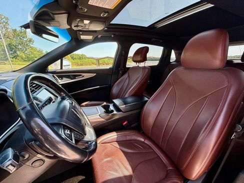 Used 2019 Lincoln Nautilus Reserve AWD/4WD image 17