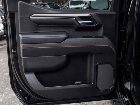 Used 2025 GMC Sierra 1500 AT4 w/ AT4 Premium Package image 14