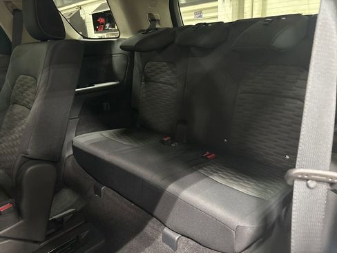 Used 2022 Nissan Pathfinder S image 17