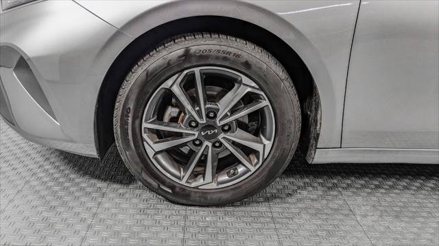 Used 2024 Kia Forte LXS FWD image 24