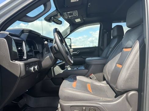 Used 2024 GMC Sierra 2500 AT4 w/ AT4 Premium Plus Package AWD/4WD image 9
