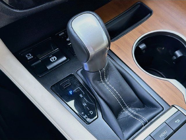 Used 2022 Lexus RX 350 AWD w/ Premium Package image 17