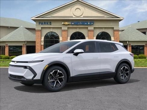 New 2026 Chevrolet Equinox EV LT FWD image 3