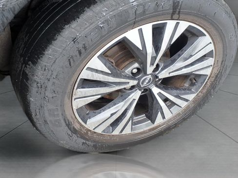 Used 2023 Nissan Rogue SV AWD/4WD image 6
