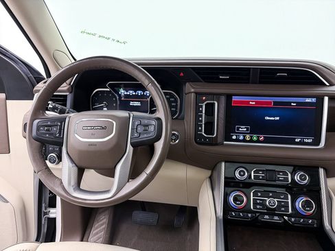 Used 2021 GMC Yukon Denali w/ Denali Ultimate Package image 8