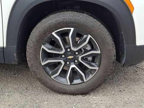 Used 2023 Chevrolet TrailBlazer ACTIV w/ Technology Package FWD image 33